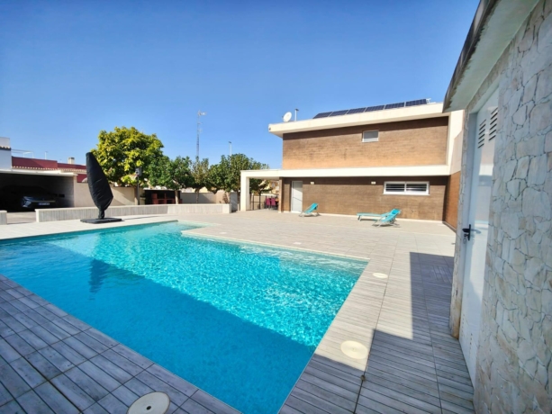 property image #3