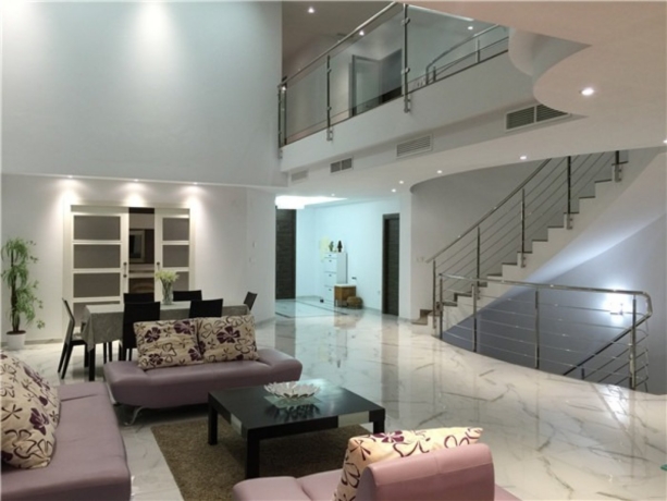 property image #0