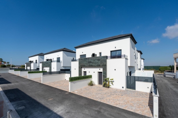 property image #3